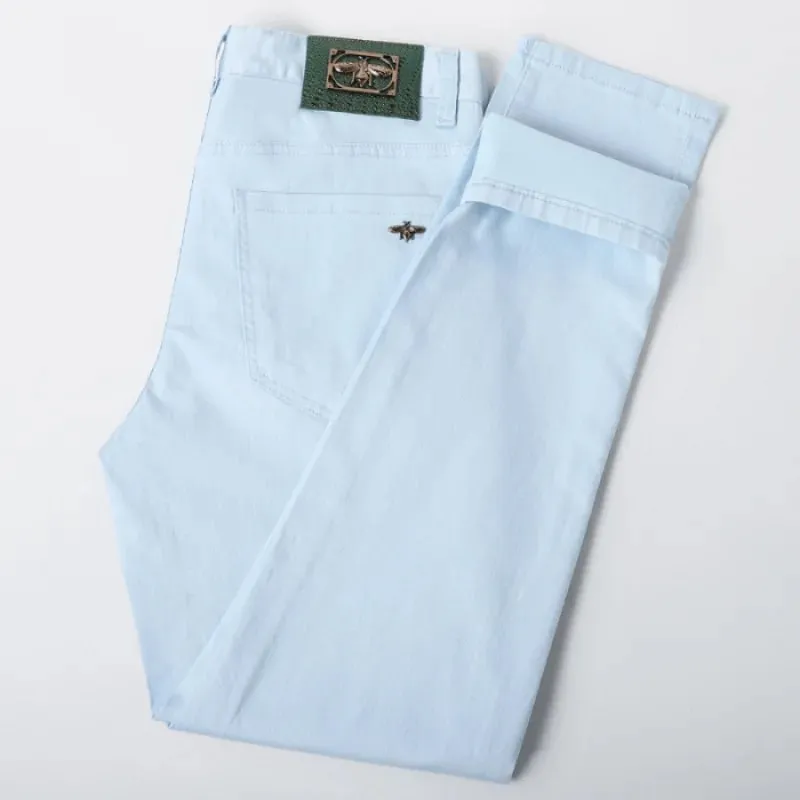 Sky blue jeans men's slim fit small feet 2025 new spring and summer style light luxury men's clothing denim pants