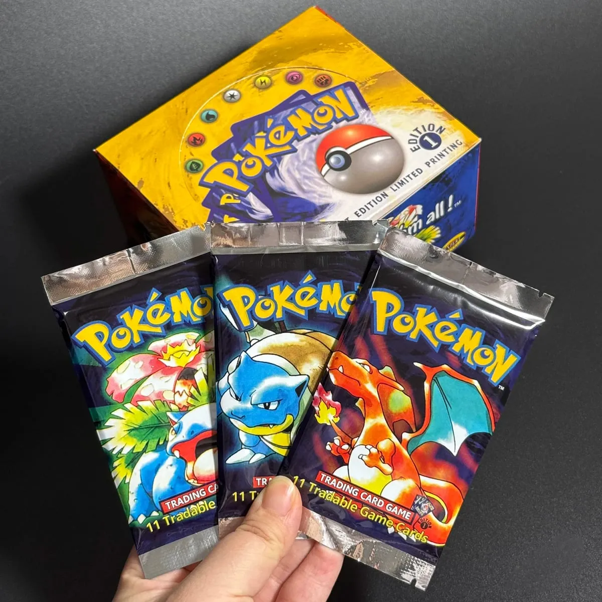 1. udgave basesæt 1999 Booster Pack TCG basesæt Ubegrænset spilkort Pokemon Charizard Blastoise Venusaur PTCG samleobjekt