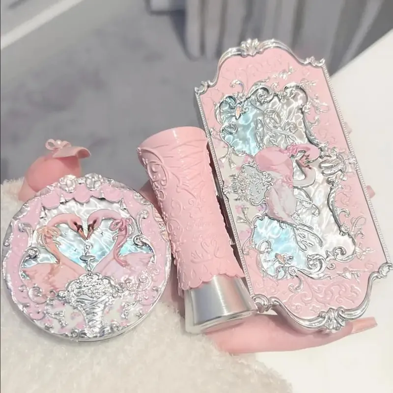 Flower Knows Makeup Set Box Full Swan Bear Garden Collection Embossed Blush Shine Lipstick Kit Foundation All in Maquiagem Kit