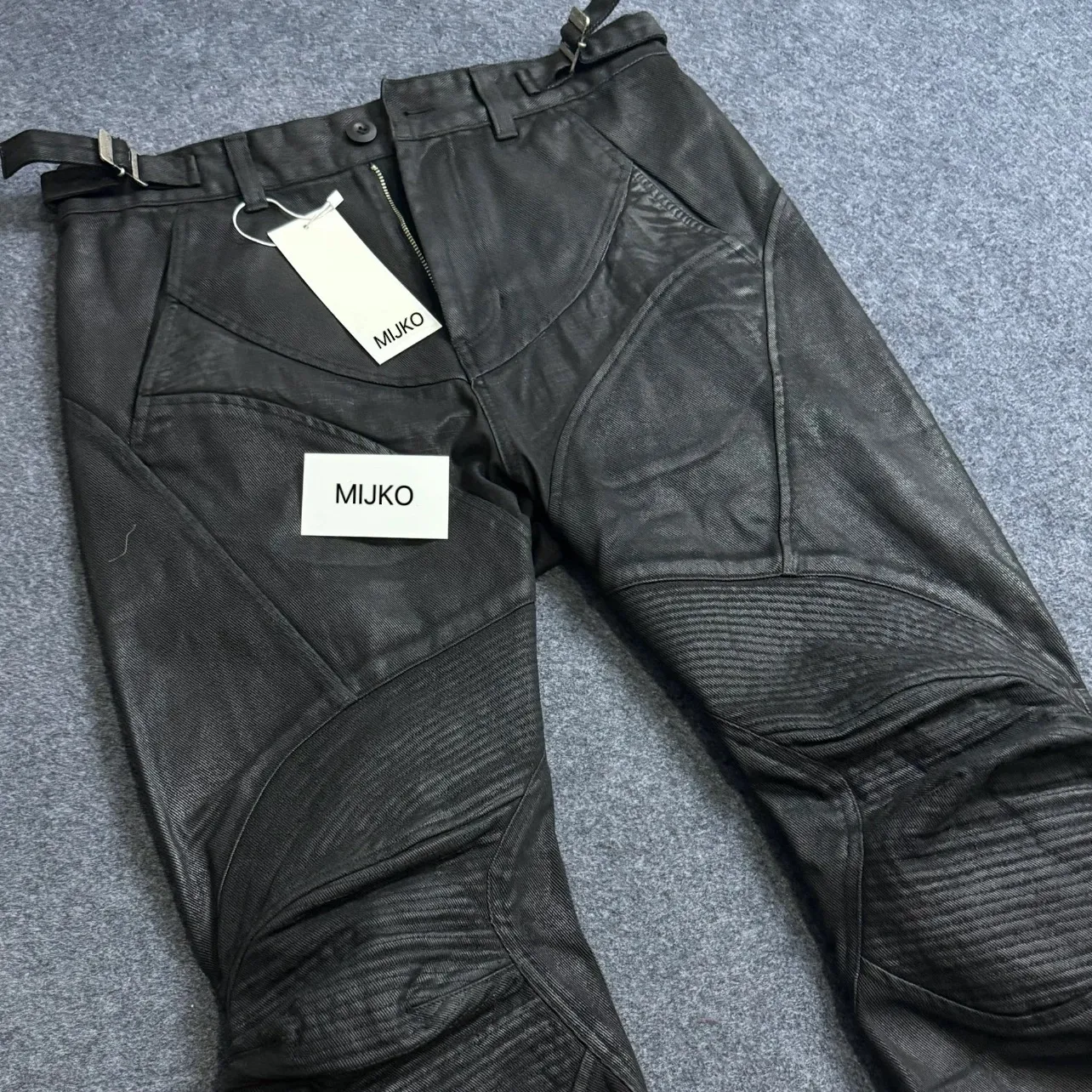 Techwear Style Waxing Coating Pleated Patchwork Punk Flared Jeans Man Waist Buckle Design Vintage Motorcycle Casual Pants — image 3