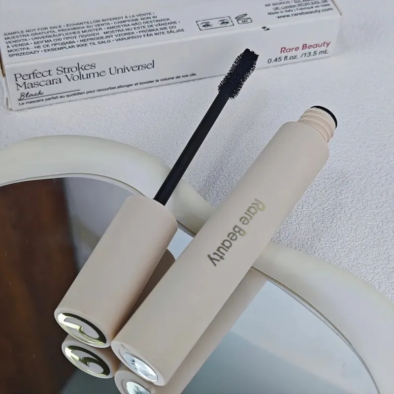 Sjælden skønhed Mascara med høj elasticitet Perfect Strokes Universal Volumizing Mascara Sjælden skønhed Volumizing Curling og forlængelse — image 4