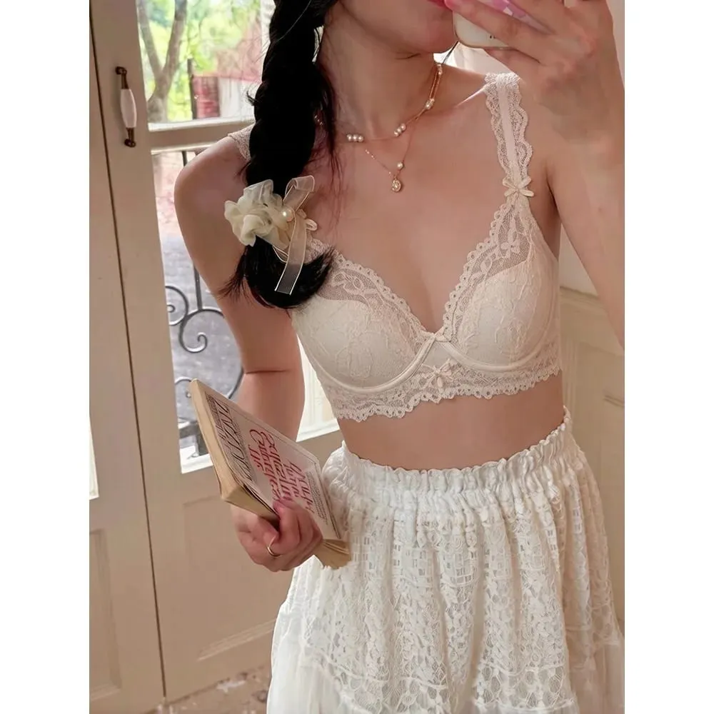 French Flutter Sleeve Lace Women Set Podprsenka Měkká kostice Tenká Prodyšná Sexy Minimizer Krása zadní prádlo 32‑38 AB