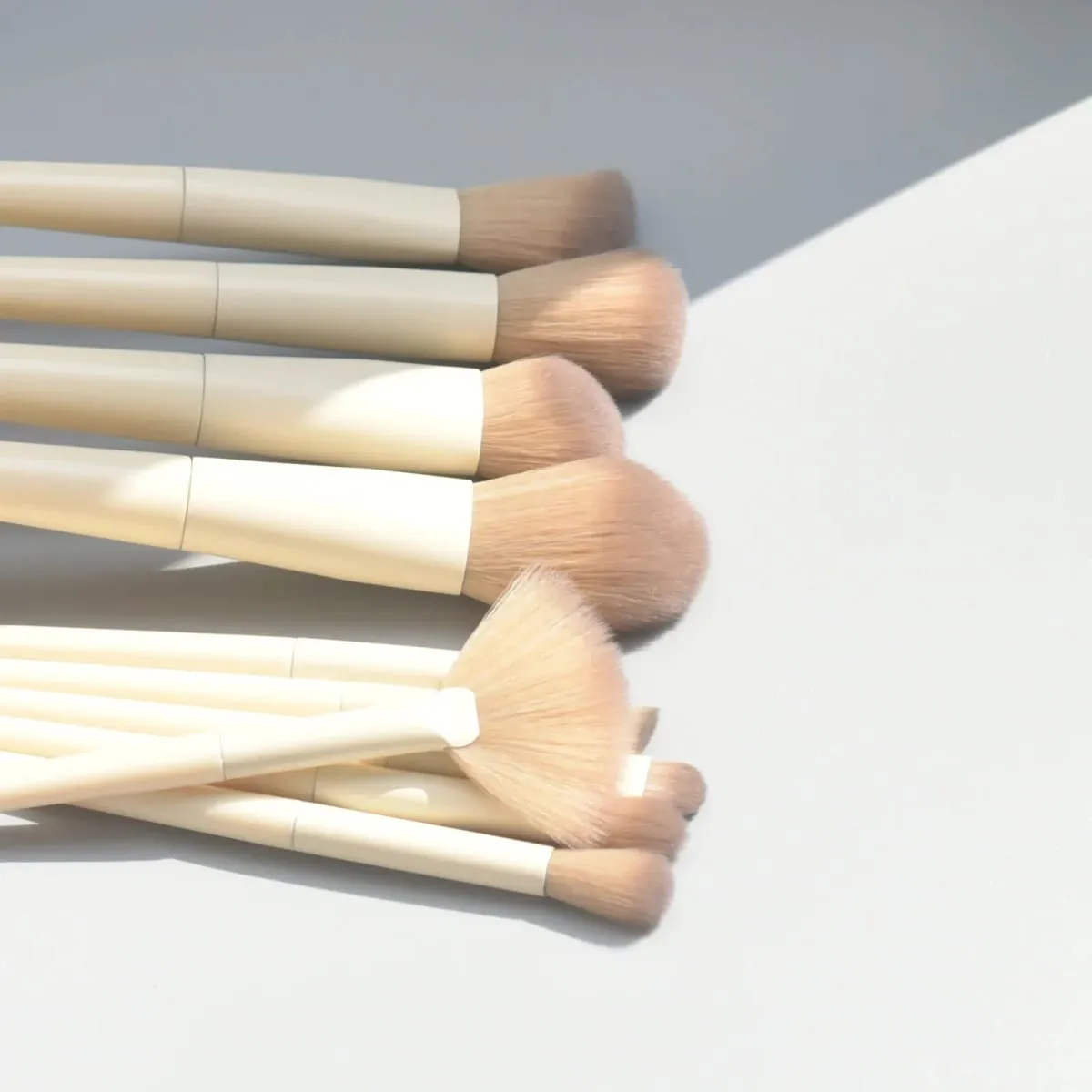 Soft Fluffy Makeup Brushes Set Eye Shadow Foundation Women Cosmetic Powder Blush Blending Beauty Make Up beauty Tool — image 2