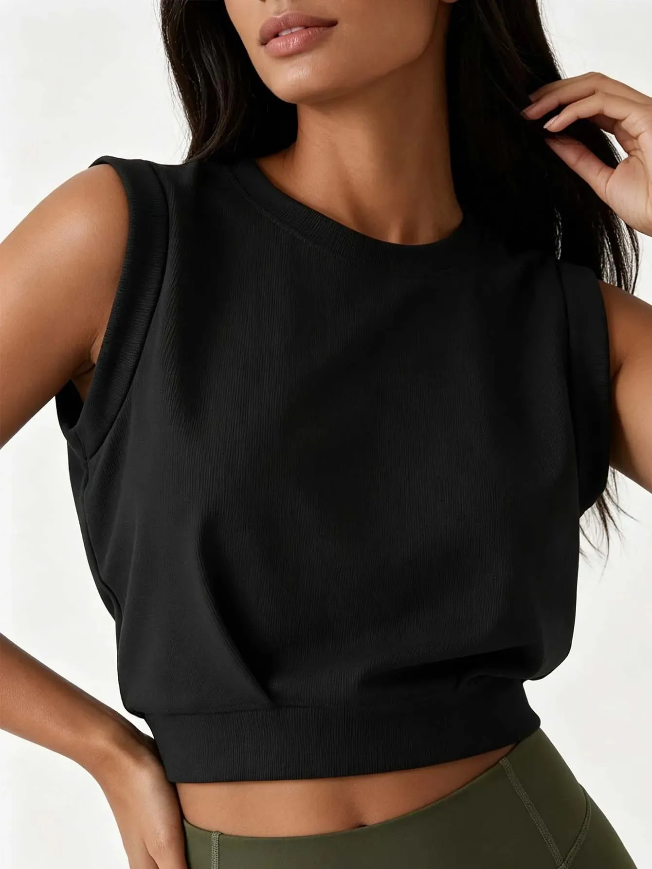 Lady's ribbed round-neck sleeveless fitted crop top solid color loose-fitting sports top casual fitness running yoga top