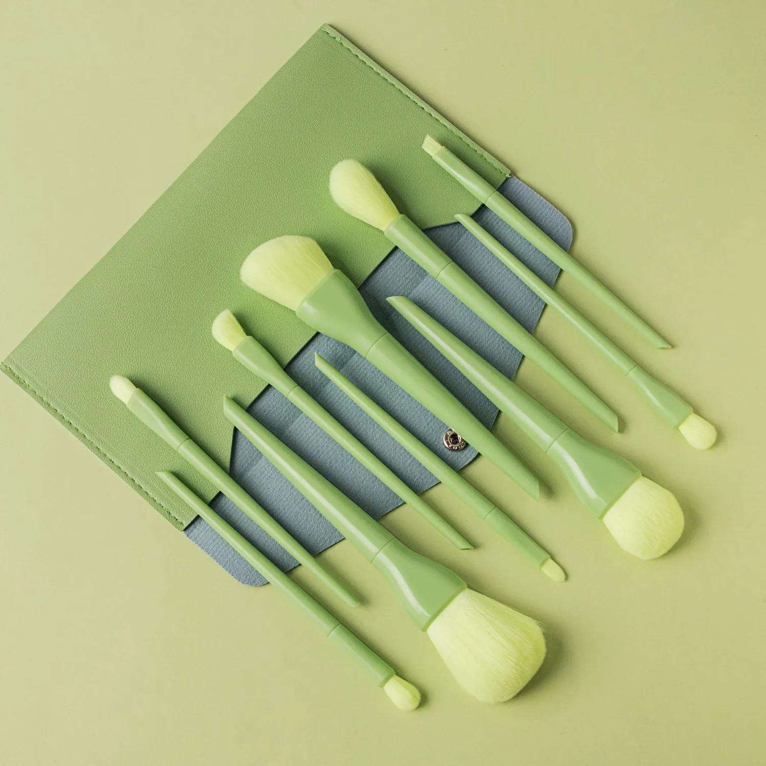 1 Buah Set Kuas Rias dengan Tas Penyimpanan Kuas Sintetis Lembut untuk Bedak Foundation Eyeshadow Blush Wajah Penuh Makeup Perjalanan Harian — image 3