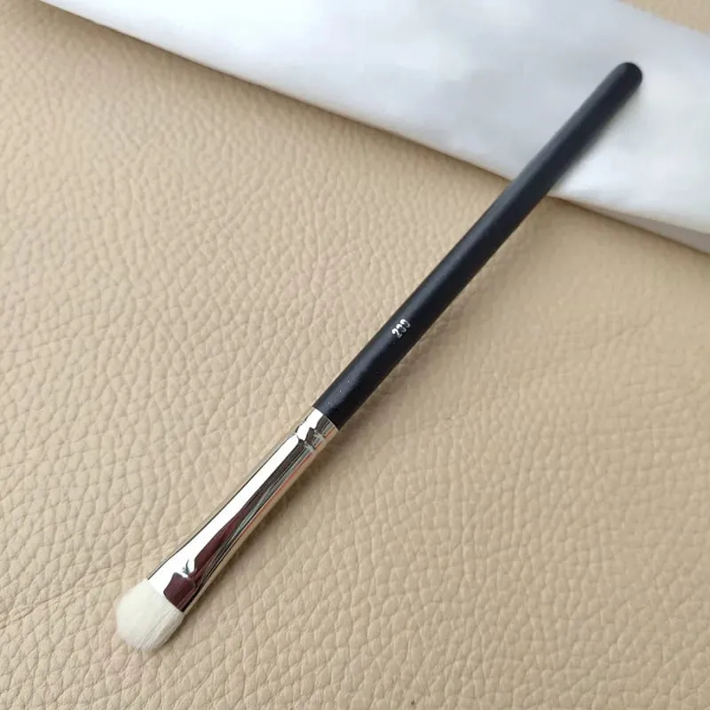 1pc M series Makeup Brushes Powder Contour Eyeshadow Make Up Brush Animal Hair Wood Handle High Quality Cosmetic Tool Artist — image 25
