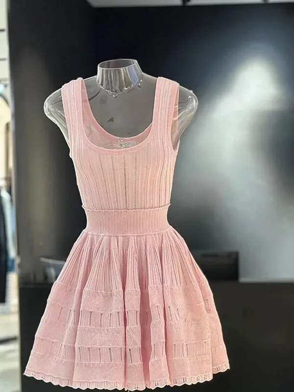High-end New Short Dress Women's Summer French Style Exquisite Design Sense Niche Sleeveless Vest Stitching Dress 2024 — image 3