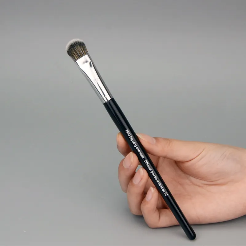 1/2Piece Foundation Concealer Brush Face Shadow Broom Eyeshadow Stippling Concealer Brushes Makeup Tools model 52#