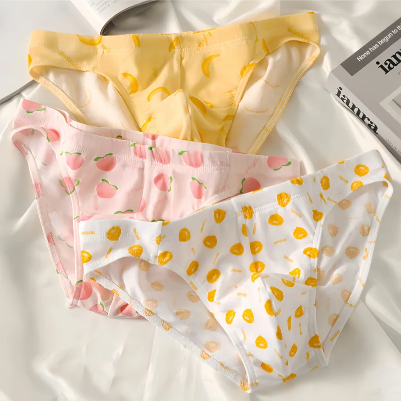 Dreierpack süße und personalisierte Herren-Slips aus bequemer, hautfreundlicher Baumwolle mit Fruchtdruck, atmungsaktive, niedrig sitzende Freizeitunterwäsche für junge Männer — image 3