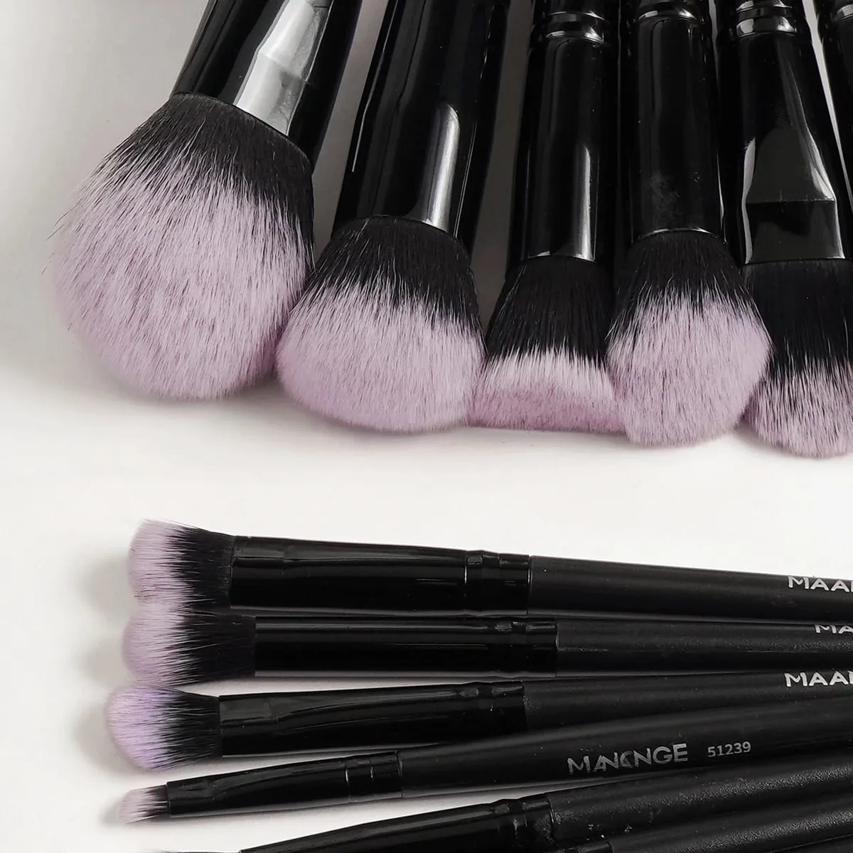 18PCS Professional Makeup Brushes Set with 1PCS Powder Puff Soft Detail Foundation Contour Blush Brush Beauty Tools — image 3