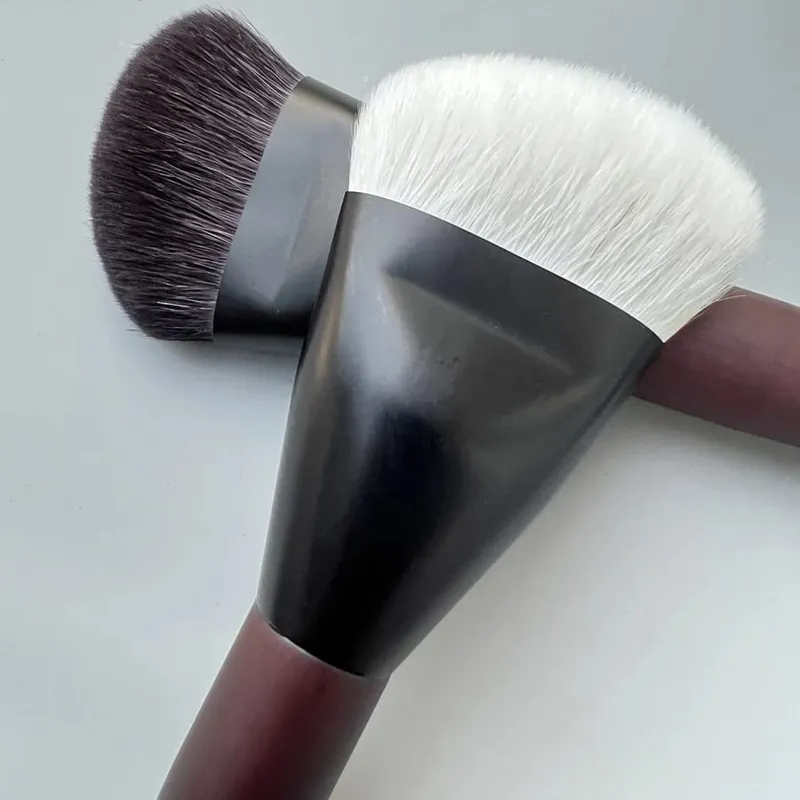Shaped Sculpting Foundation Brush Contour Goat Hair Multifunctional Concealer Makeup Brushes Beauty Tools — image 4