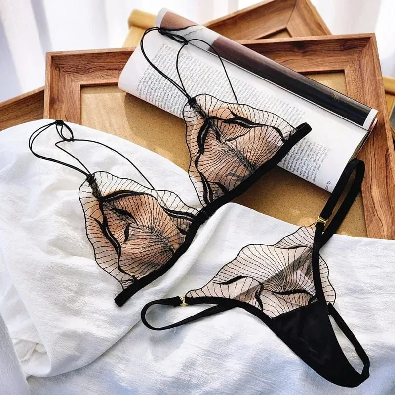 Set Bra Gesper Depan Perancis Ultra Nipis Musim Panas Bernafas Lace Pakaian Dalam Tanpa Belakang Keselesaan Lembut Desire Tulen Seluar Dalam Wanita — image 2