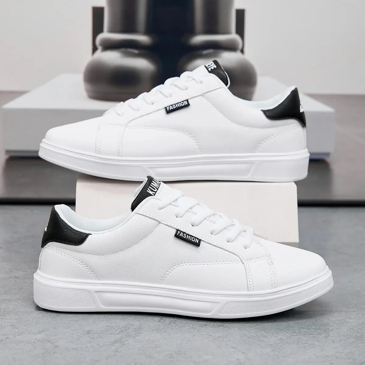 Męskie buty Wygodne na co dzień dla kobiet Białe skórzane trampki Lekkie chodzenie Płaskie sportowe na świeżym powietrzu Bieganie Tenis Zapatillas — image 3