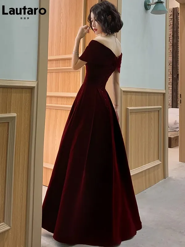 Lautaro Primavera Lungo Lusso Elegante Vino Rosso Morbido Velluto Abiti da Sposa per Feste da Sera per Donna 2022 Abito Maxi con Spalle Scoperte