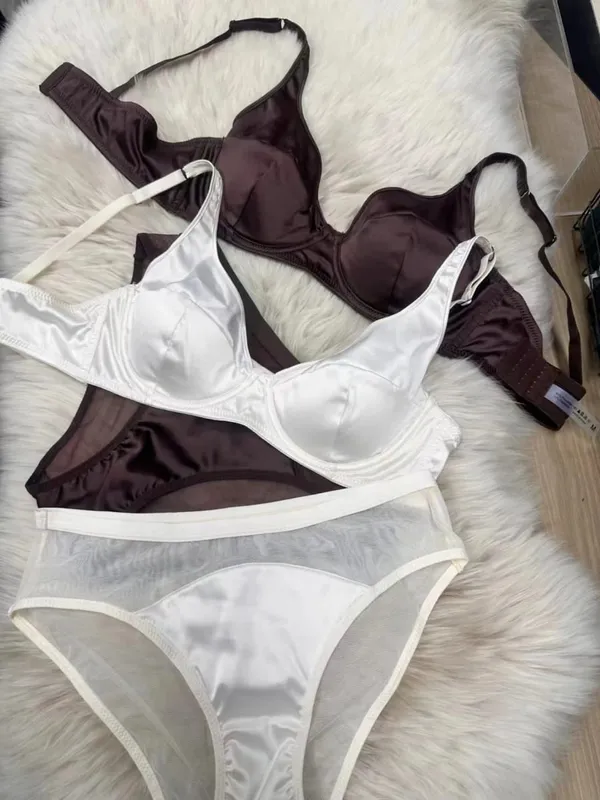 Set reggiseno arricciato in raso intimo sottile e comodo seni grandi antitraccia mostrano piccoli slip lingerie push up