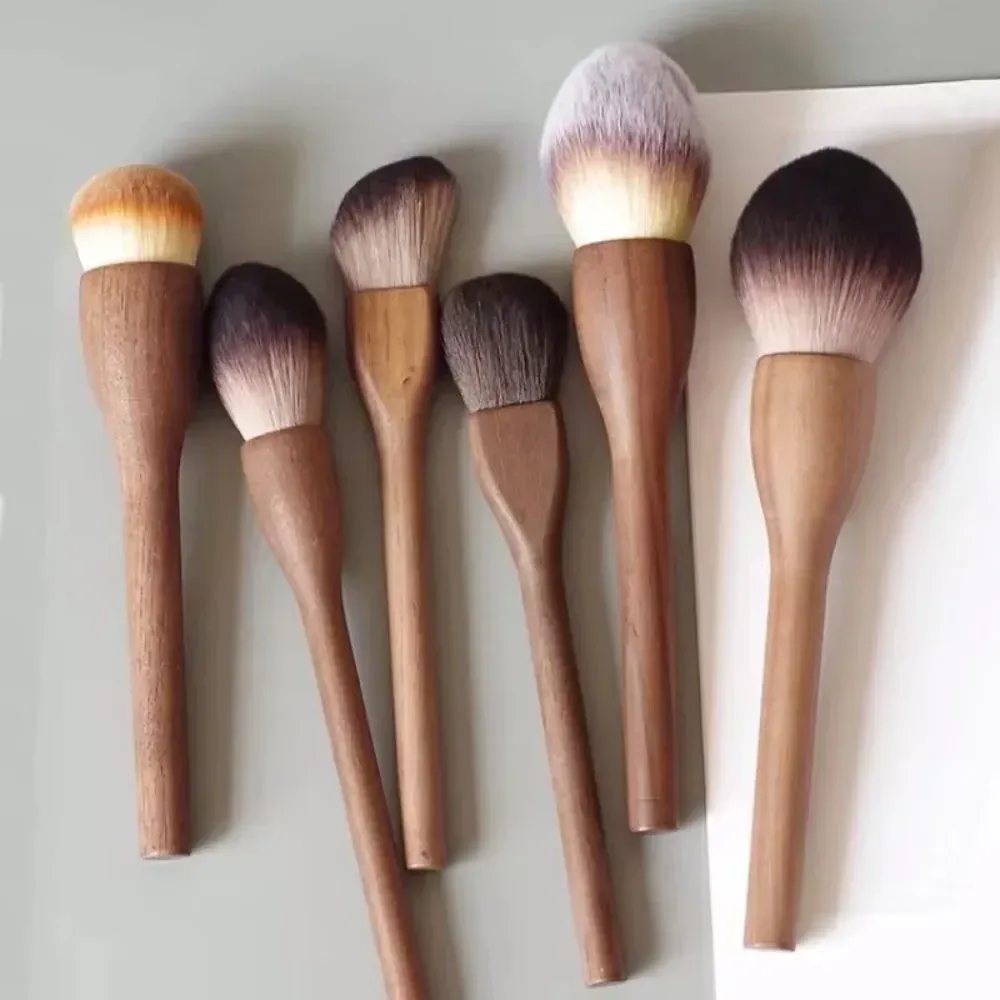 New Retro Wood Handle Makeup Brushes Super Soft Walnut Loose Powder Blush Foundation Contour Brush Cosmetic Makeup Tools — image 2