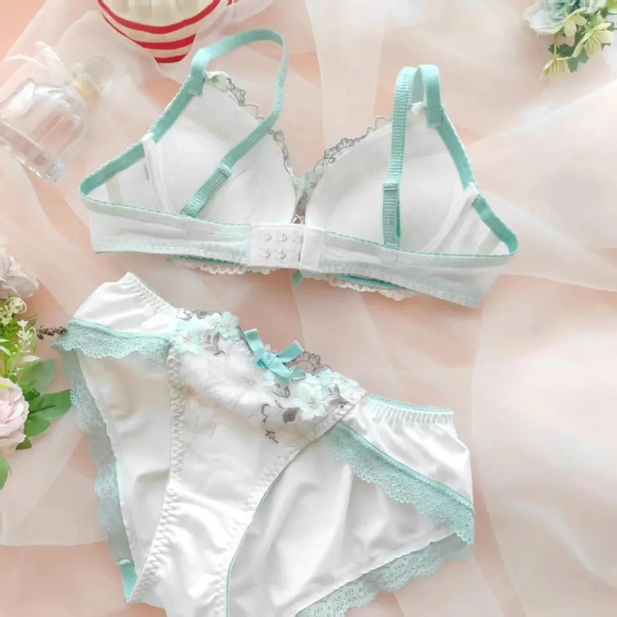 Large steel circle comfortable lingerie with panty suit chicken heart sweet push up thin lace bra set of ladies underwear — image 4