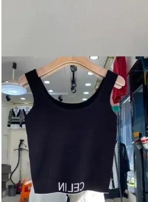 봄과 여름 새로운 한국어 스타일 밑단 편지 줄무늬 슬리밍 니트 홀터 탑 여성을위한 다목적 슬리밍 솔리드 컬러 조끼 — image 12