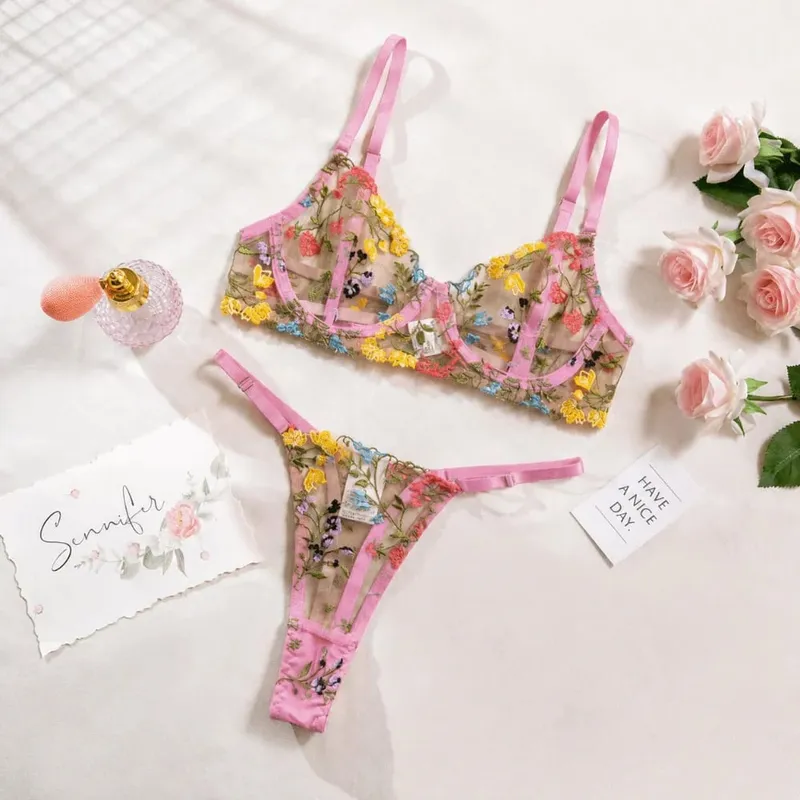 2-Piece بوهيميا الأزهار مجموعة الملابس الداخلية التطريز تنوعا الملابس الداخلية العشير Underwire رفع شير البرازيلي اللباس الداخلي مجموعة لسيدة فتاة