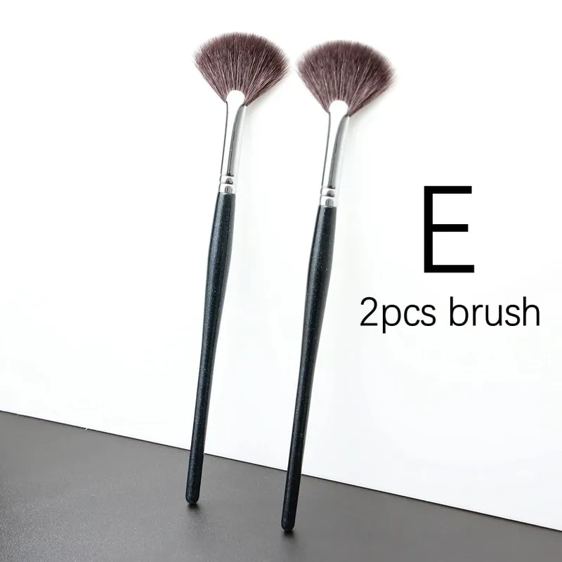 Fan Brush Highlighter Natural Goat Hair High Quality Makeup Brushes — image 8