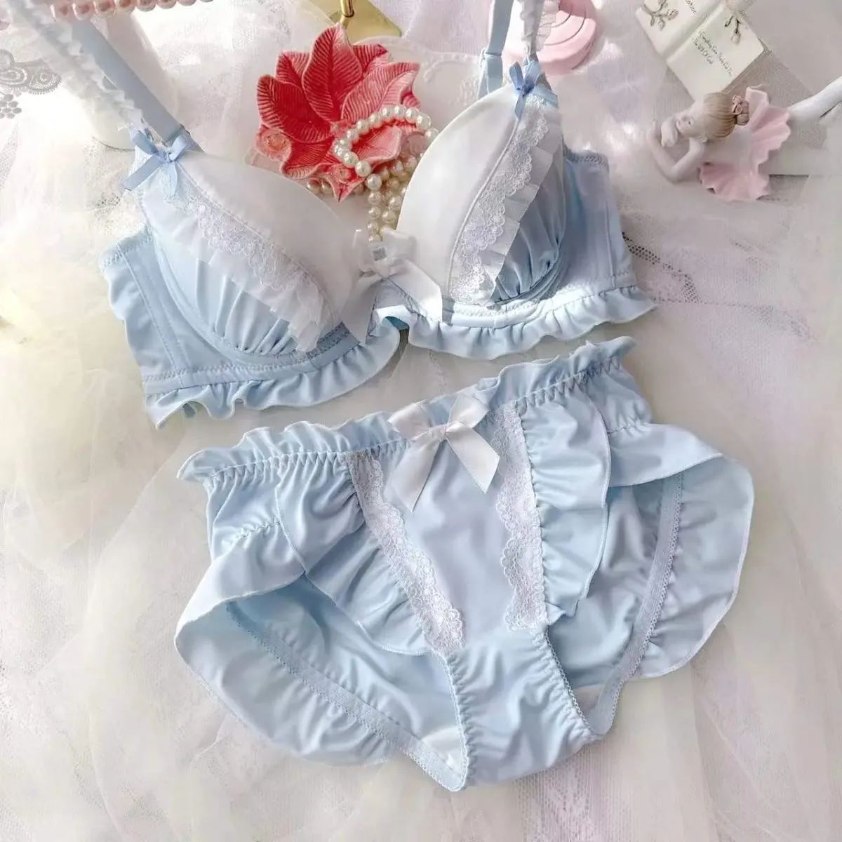 Stickerei Push-up Dessous Frauen dünne Körbchen College-Stil Student BHs Mädchen niedlich gesammelt sexy Unterwäsche BH-Set