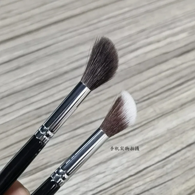 Highlighter Makeup Brushes Blush Angled Face Natural Goat Hair High Quality Blending Powder Make Up Brush — image 3