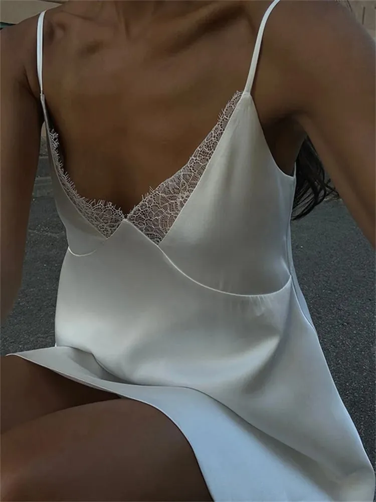Tossy V-Neck Lace Backless Mini Dress For Women Slim White Patchwork Spaghetti Fashion Dress Summer Sexy Female Halter Dresses — image 2