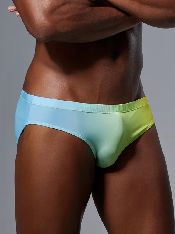 Roupa íntima triangular masculina com design fino de seda gelada, secagem rápida, alta elasticidade, cintura baixa, sexy, ajuste fino, moda jovem