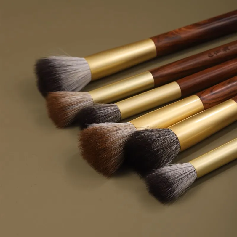 Professional Handmade Makeup Brushes 1PC Soft Squirrel Fox Goat Hair Stippling Blush Brush African Rosewood Handle Make Up Brush