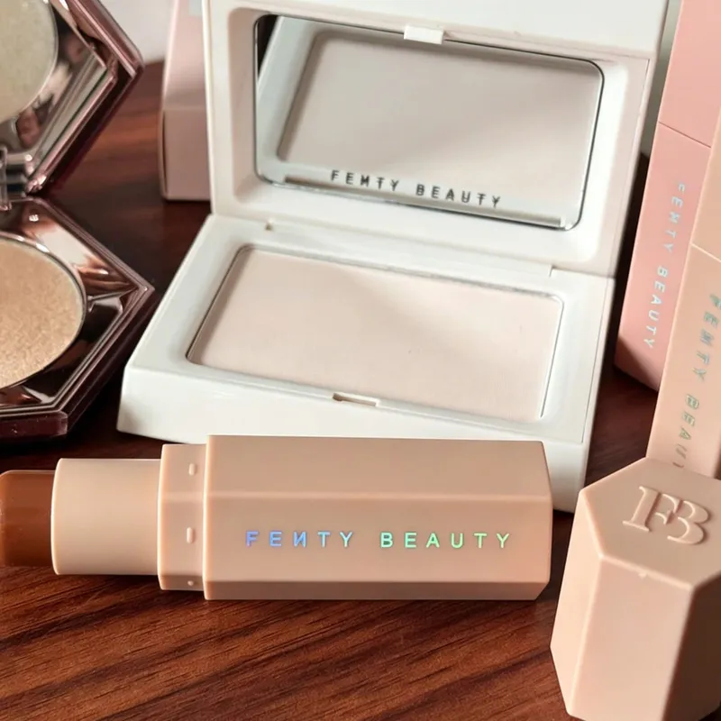 Hot Fenty Beauty Lip Gloss Lipstick Water Gloss Highlight Mirror Lasting FUSSY HEAT RIRI Sparkling Charming Moisturize Lip Care — image 7