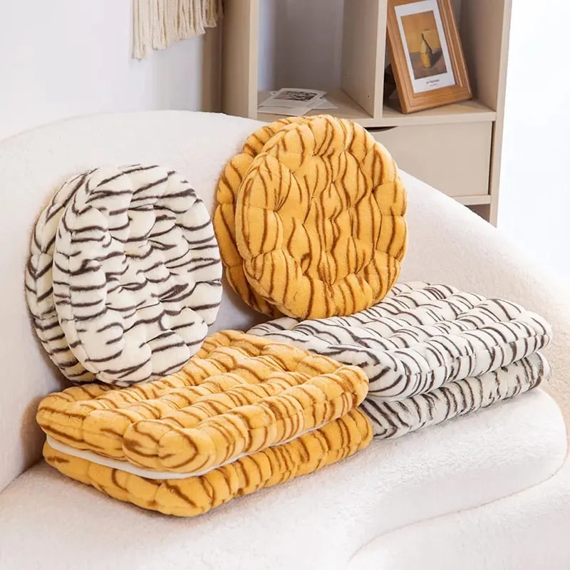 New Simulation Little Biscuits Doll Cushion Stuffed Round Cookie Plush Toys Creative Soft Pillow Chair Car Seat for Kid Gifts — image 3