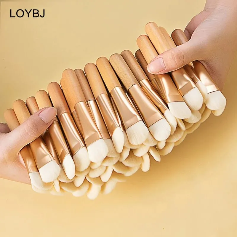 10/20/50Pcs Facial Mask Brush Fan Shaped Soft Face Professional Makeup Brushes Wooden Handle Portable Skin Care Cosmetics Tool — image 1