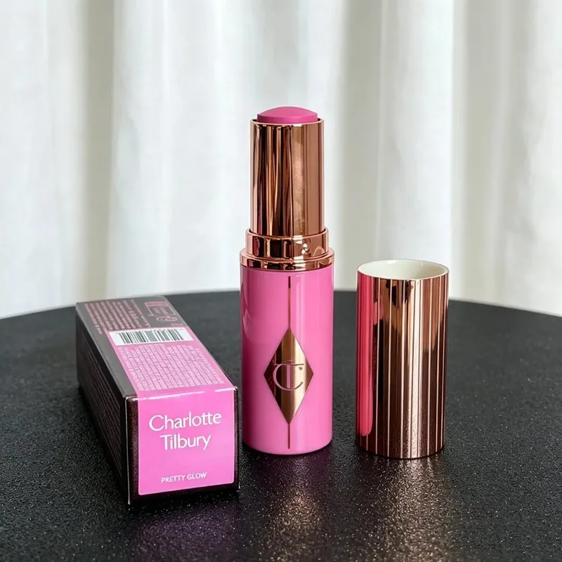 Charlotte Tilbury Lip Stick Liquid Foundation Highlighter Pressed Powder Blush Facial Spot Concealer Foundation Makeup Cosmetics