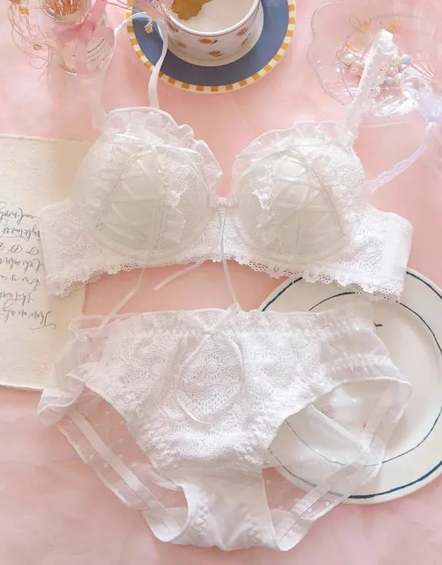 Japanese sweet pure wind lace underwear female small chest gathering anti-sag new girl Lolita bra set — image 9
