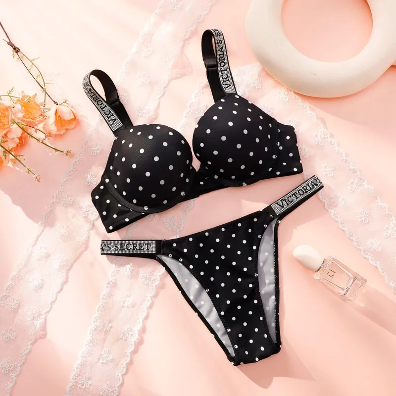 Victoria Secret Hot Sexet Lingeri Sæt Meget sexet Shine Script Polka Dot Push Up BH med Shine Script Thong Trusse