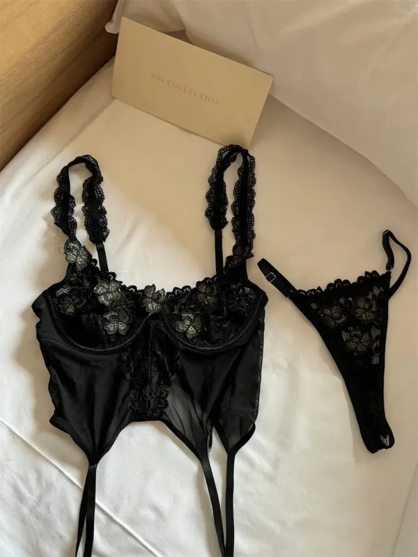 Embroidery flowers gathered cup underwear thin lace women lingerie gathered top support large breasts show small bra set