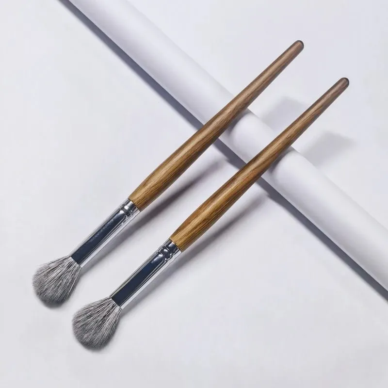 Small Contour Brush Bronzer Blush Soft Fluffy Natural Goat Hair Face Makeup Brushes Kit — image 4