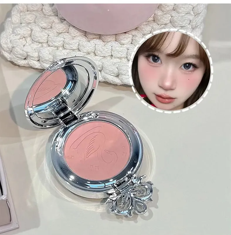 Makeup Kit Include 4 Matte Lipgloss 1 Face Blusher 1 Pressed Powder 1 Eyesshadow Palette 1 Contour Palette With Necklace — image 4
