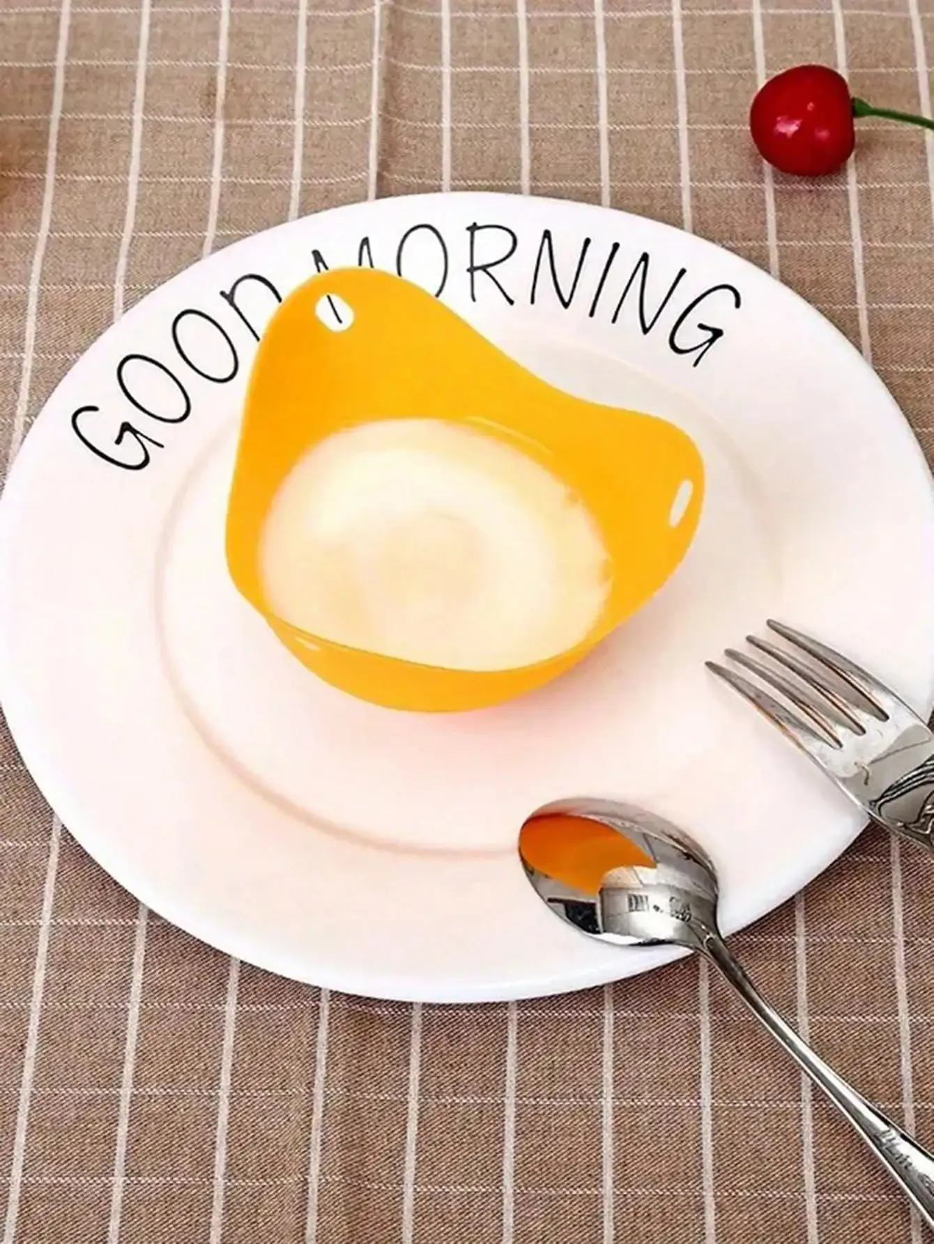 Rastgele Renklerde 4 adet yumurta kaynatıcı Kalıp Fincan Silikon Yumurta Avcıları Haşlanmış yumurta bardakları Mikrodalga Hava Fritöz Soba Üstü Yumurta Pişirme — image 6