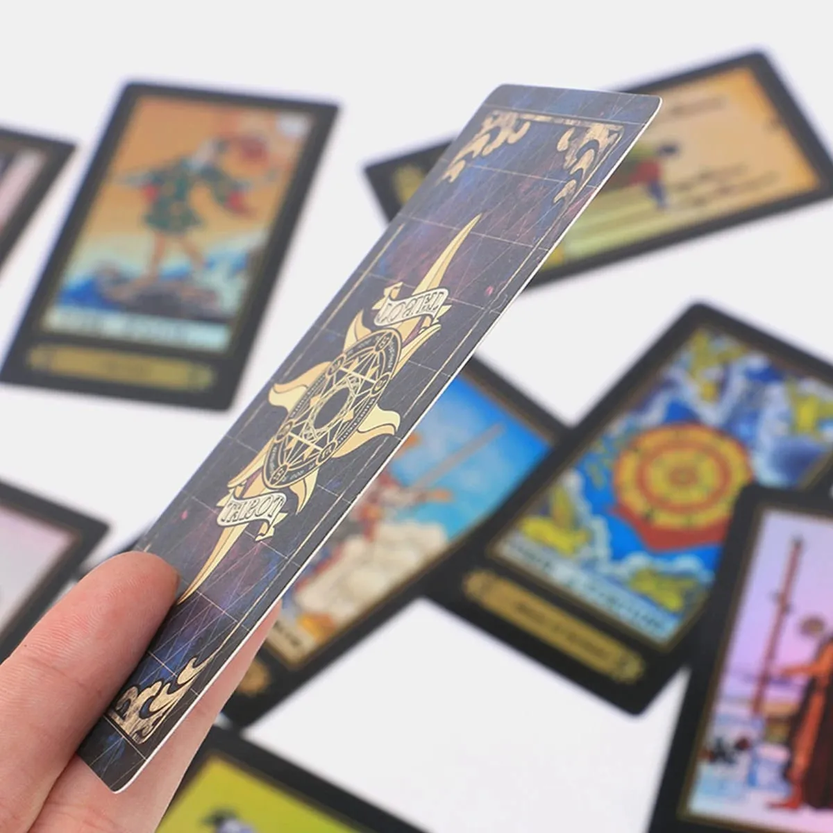 78 Holographic Tarot Cards with Guide Book Waterproof Future Telling Game for Beginners Edition Magician Tarot Deck Board Game — image 5