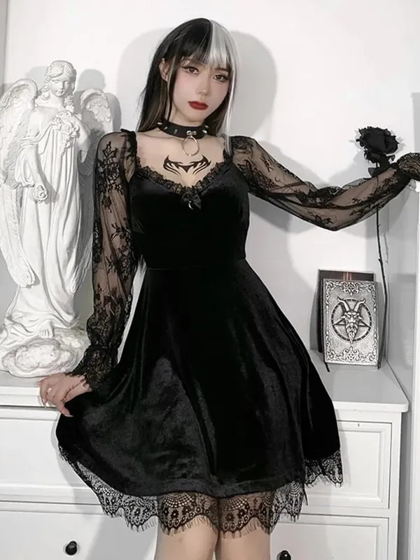Gothic Lolita Girl Lace Trim Velvet A-Line Dress Wanita Perspektif Seksi Lengan Panjang V Leher Slim Mini Dress Kostum Pesta Cosplay