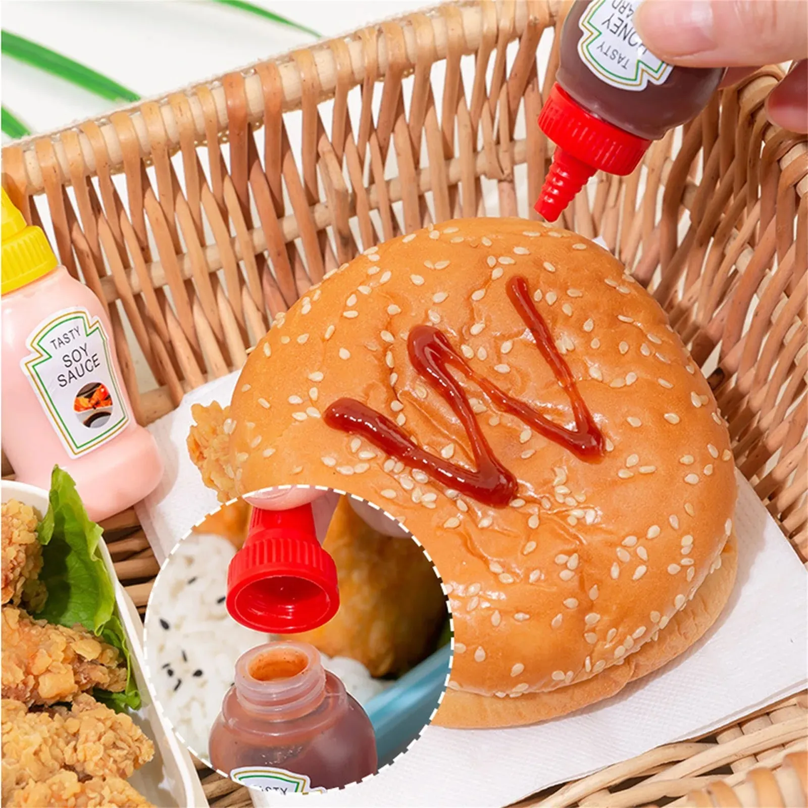 4/8pcs Mini Condiment Squeeze Bottles 25ml Honey/Ketchup/Soy Sauce/Salad Dressing Dispensers Lunchbox Squeezable Containers Jars