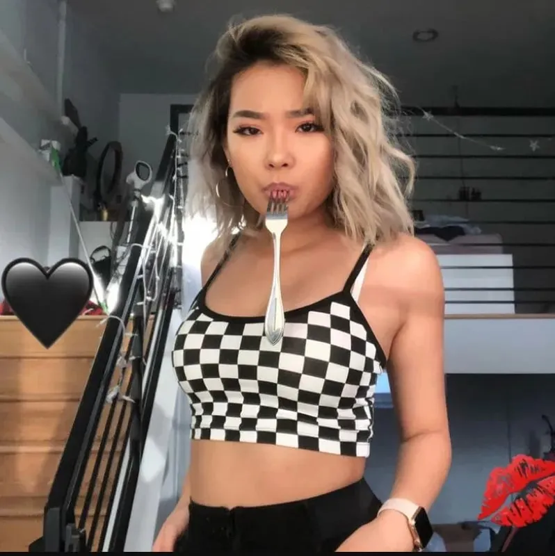 Black Red Plaid Checkerboard Tank Top Halter Women Bare Midriff Crop Tops Camis Fashion Tube Top Female Sleeveless Cropped Vest — image 7