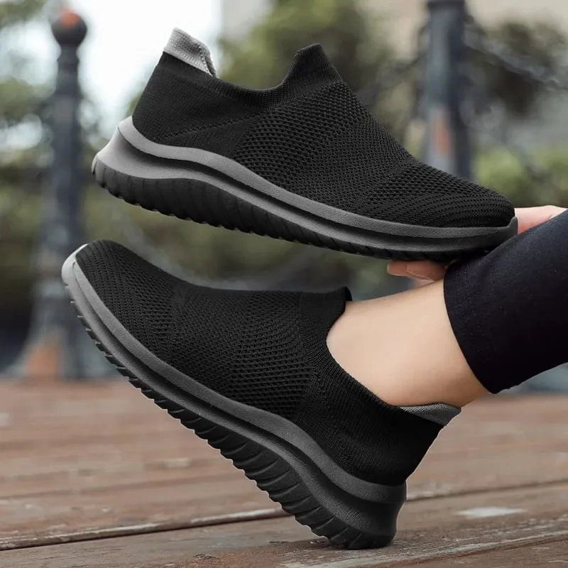 2026 New Comfortable casual shoes man classic sneakers Durable black Flat Canvas Shoes sneakers — image 2