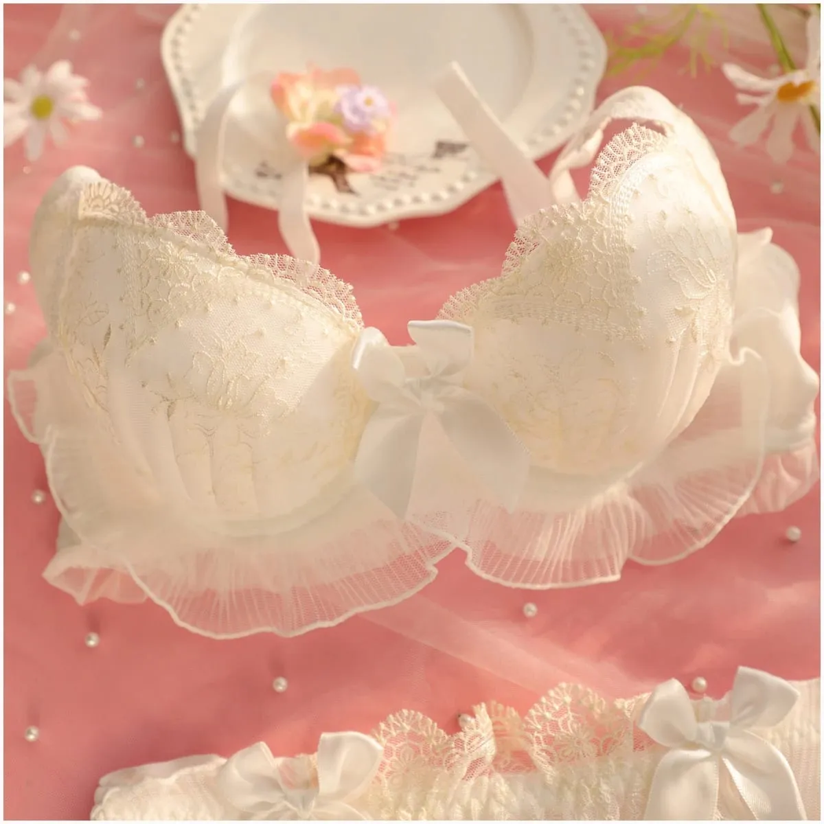 Stickerei dünne Abschnitt gekräuselte Unterwäsche Mädchen süße und schöne Dessous Breifs Sets drei Schnalle geraffte Damen BH-Set — image 4