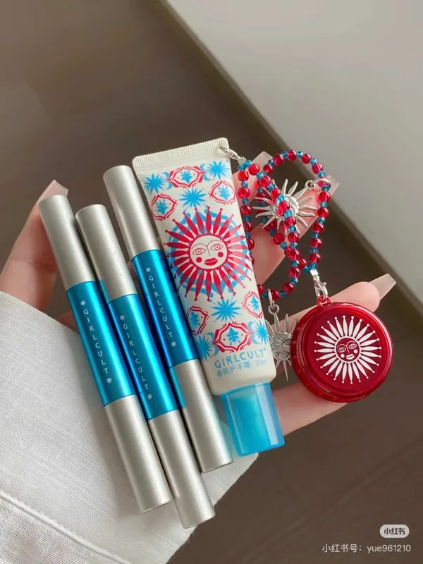 Girlcult Gift Box All in Magic Makeup Set Eyeshadow Lip Glaze Lipstick Blush Highlight Combination — image 6