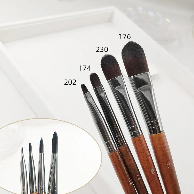 Wooden Small Concealer Brush #174 #176#202 #230 Professional Lip Eyeliner Makeup Brushes Cosmetic Make Up Beauty Tools — image 2