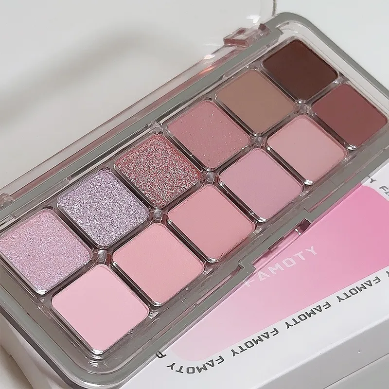 Palet Eyeshadow Matte Saturasi Rendah 12 Warna Teh Aprikot Warna Bumi Riasan Mata Matte Pearlescent Tahan Lama untuk Penggunaan Sehari-hari — image 4