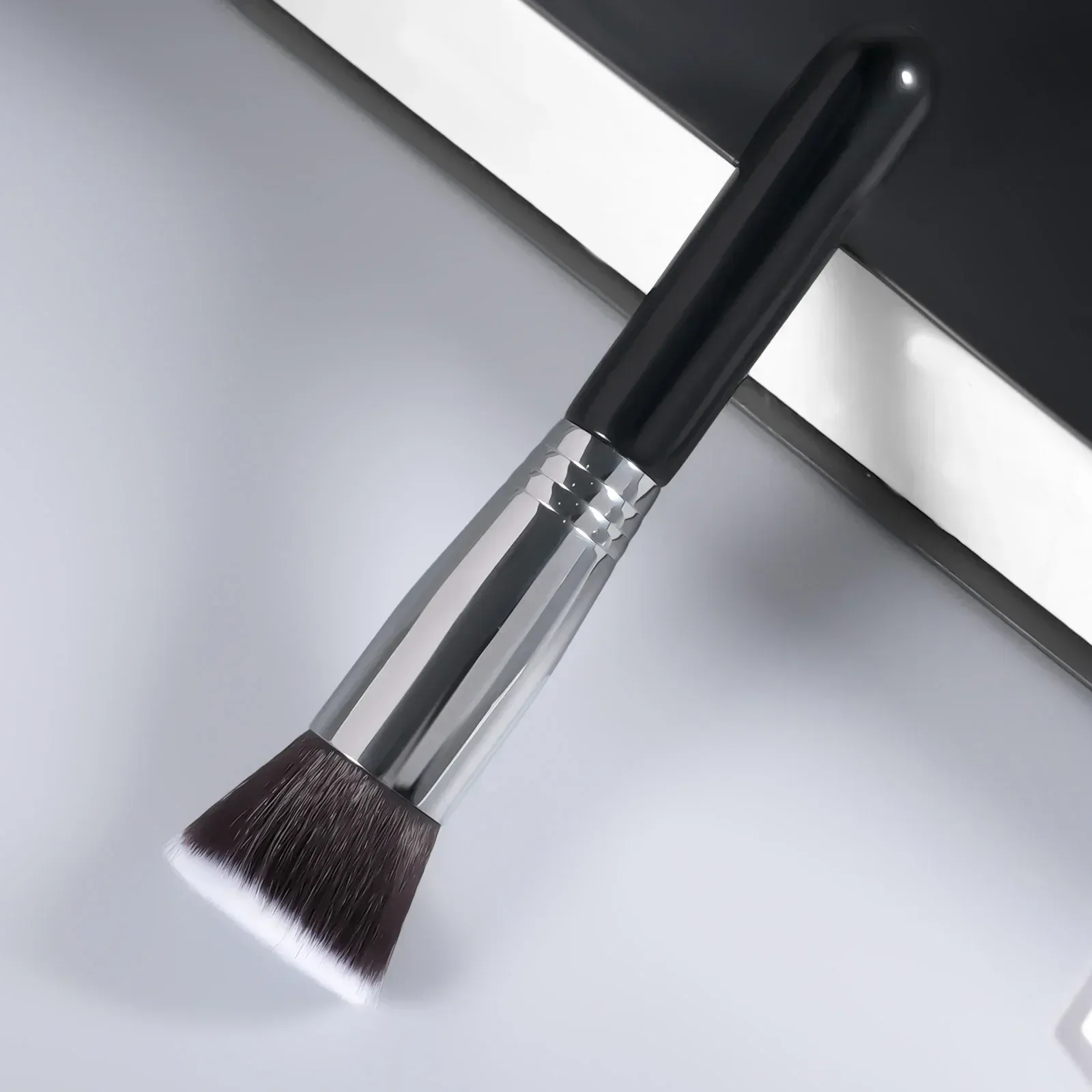 Powder Brush Professional Makeup Brushes Black Multifunctional Foundation Blush Sculpting Bronzer Brush Make Up Tools — image 2