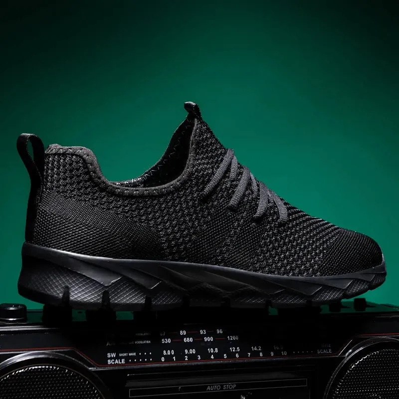 Men's shoes Four Seasons new plus size Flying weaving Lightweight Breathable Casual Sports Shoes Soft Sole Outdoor Running Shoes — image 3